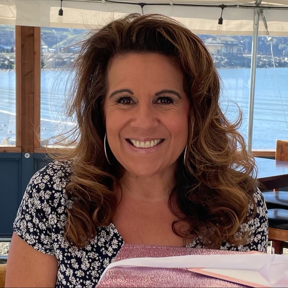 Meet your Posher, Georgina - Picture 1 of 1